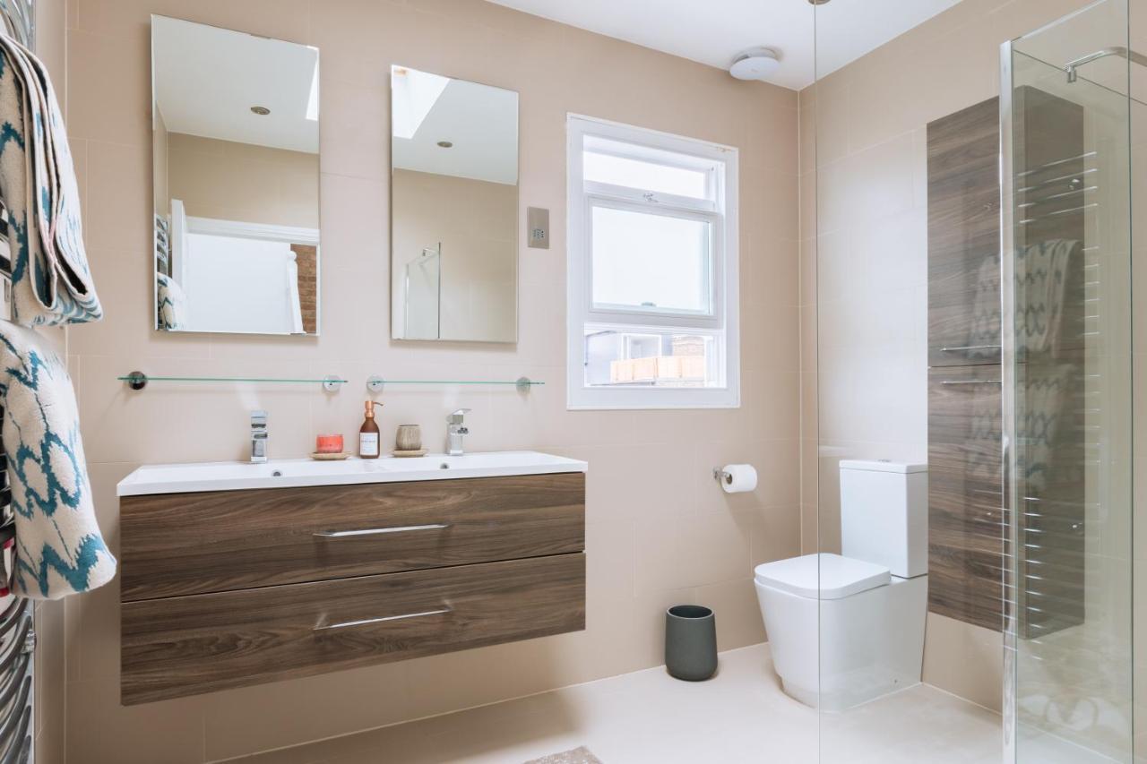 Luxury And Bright Bedrooms In Queens Park 伦敦 外观 照片
